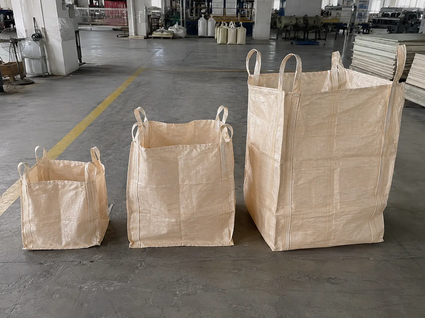 1 ton FIBC bulk bag compared with other capacity sizes, illustrating safe working load and safety factor